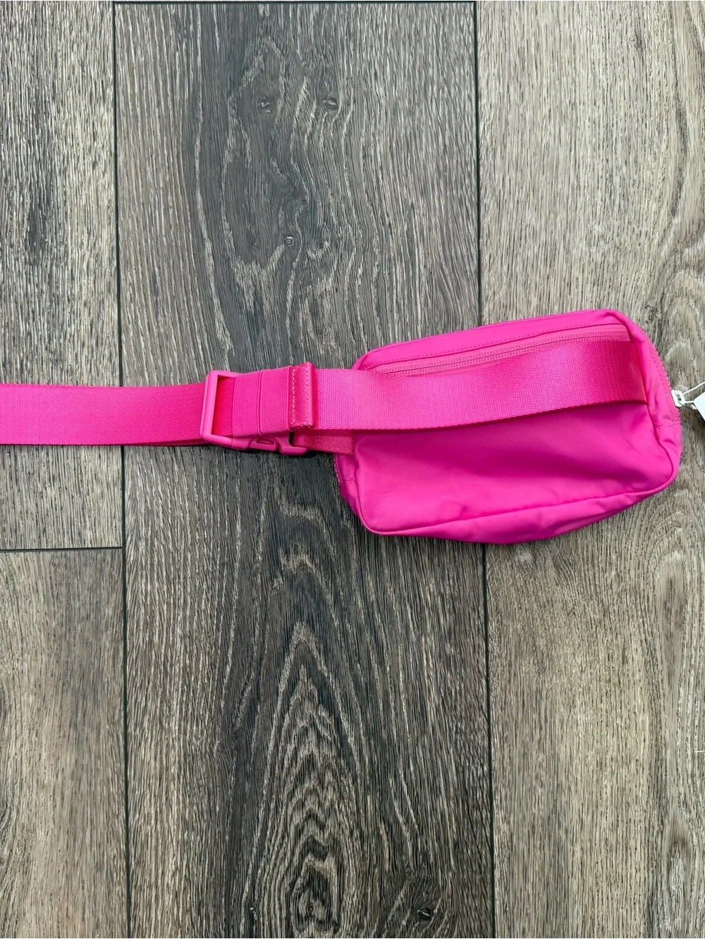 Lululemon Everywhere Belt Bag 1L Sonic Pink NWT - Picture 3 of 5